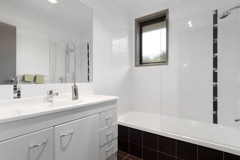 Photo of property in 49 Discovery Avenue, Welcome Bay, Tauranga, 3112