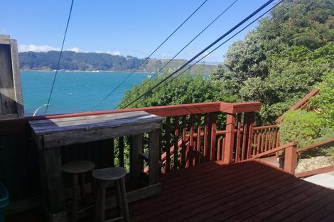 Photo of property in 42 Evans Bay Parade, Roseneath, Wellington, 6021