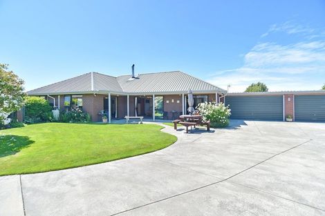 Photo of property in 11 Amdale Avenue, Broomfield, Christchurch, 8042