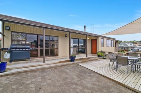 Photo of property in 42 Petrie Street, Pomare, Rotorua, 3015