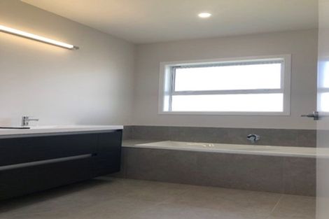 Photo of property in 18 Rangataiki Place, Awatoto, Napier, 4110