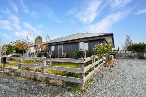 Photo of property in 19 Simons Street, Twizel, 7901