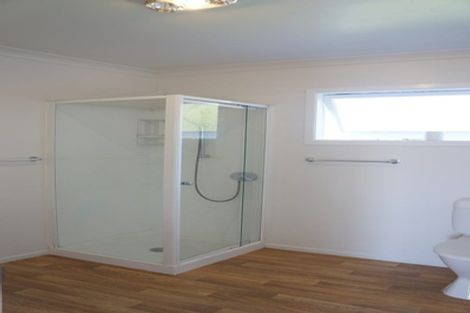 Photo of property in 24 Waipani Road, Te Atatu Peninsula, Auckland, 0610