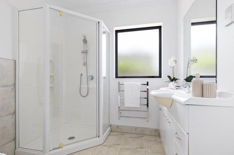 Photo of property in 36 Max Short Drive, Pukekohe, 2120