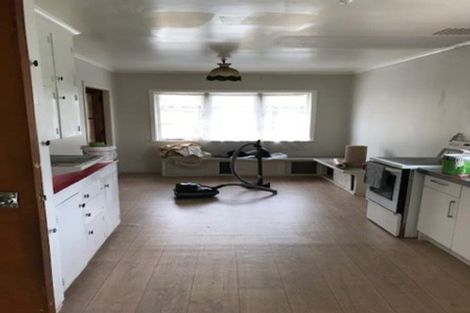 Photo of property in 32 Regent Street, Papatoetoe, Auckland, 2025