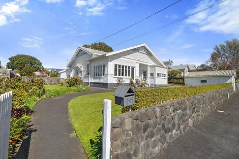 Photo of property in 17 Barrett Street, Westown, New Plymouth, 4310