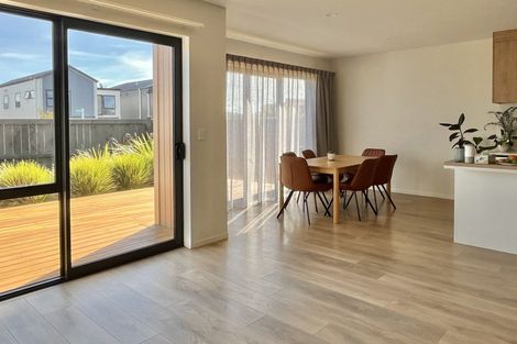 Photo of property in 115 Waekahu Road, Westgate, 0814