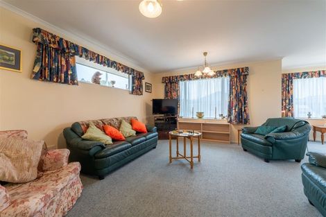 Photo of property in 17 Hannah Place, Holmes Hill, Oamaru, 9401