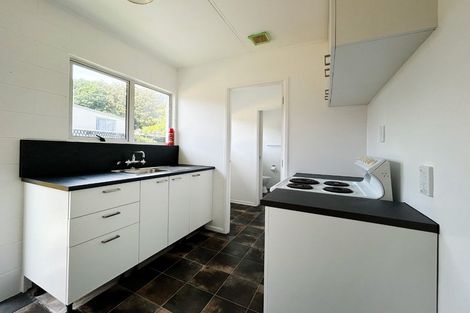 Photo of property in 2/52 Bayly Street, Waitara, 4320