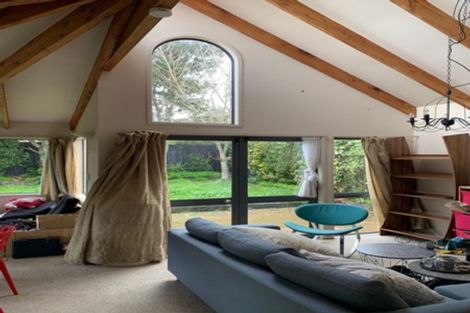 Photo of property in 8a Seaside Avenue, Waterview, Auckland, 1026