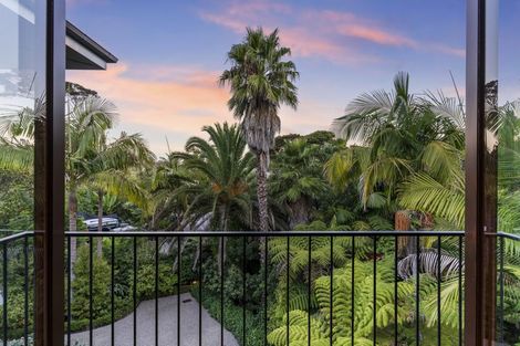 Photo of property in 27a Maritime Terrace, Birkenhead, Auckland, 0626