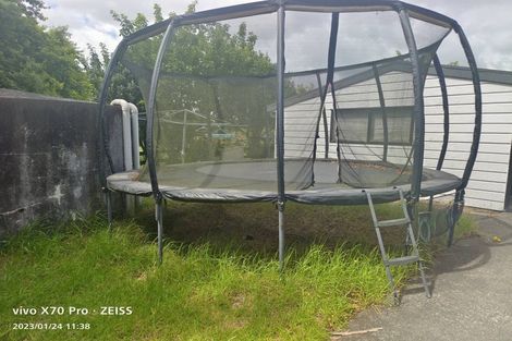 Photo of property in 37 Pitt Road, Runciman, Drury, 2578