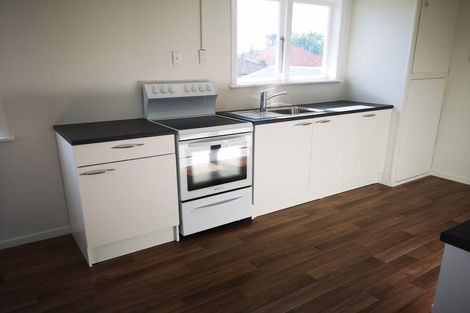 Photo of property in 706 Te Atatu Road, Te Atatu Peninsula, Auckland, 0610