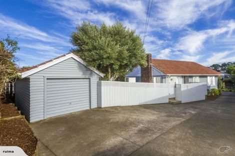 Photo of property in 1/472 East Coast Road, Windsor Park, Auckland, 0630