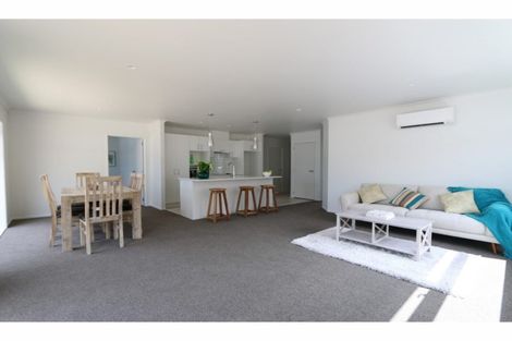 Photo of property in 8 Waitaha Close, Orewa, 0931