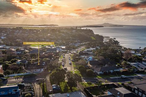 Photo of property in 120 Mellons Bay Road, Mellons Bay, Auckland, 2014