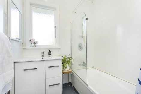 Photo of property in 127 Bay View Road, South Dunedin, Dunedin, 9012