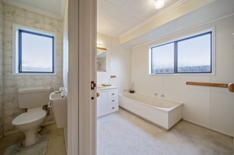 Photo of property in 6a Cornwall Street, Brooklands, New Plymouth, 4310