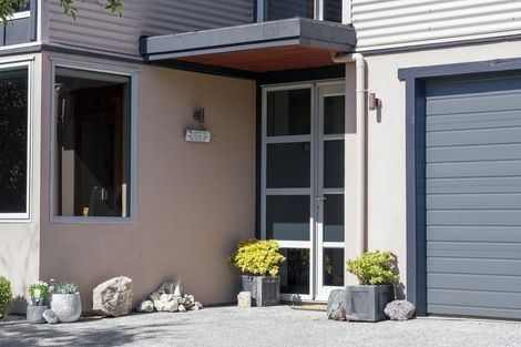 Photo of property in 32 Lorna Irene Drive, Raumati South, Paraparaumu, 5032