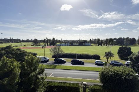 Photo of property in 14/30 Ambassador Glade, Orewa, 0931