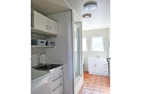 Photo of property in 4/6 Opoia Drive, Hamilton East, Hamilton, 3216