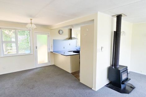 Photo of property in 14 Manor Drive, Stokes Valley, Lower Hutt, 5019