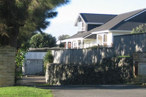 Photo of property in 14 Whyte Street, Paraparaumu Beach, Paraparaumu, 5032