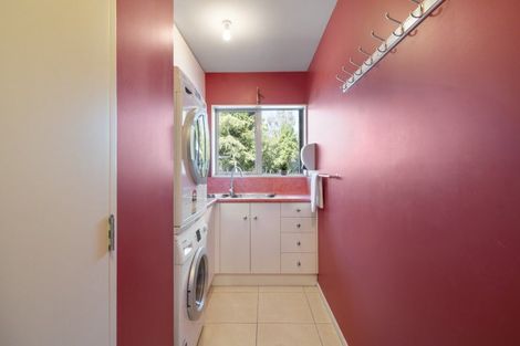 Photo of property in 98 Polson Hill Drive, Aokautere, Palmerston North, 4471