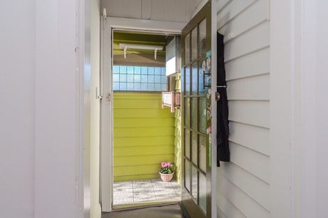 Photo of property in 10 Maurice Terrace, Te Aro, Wellington, 6011