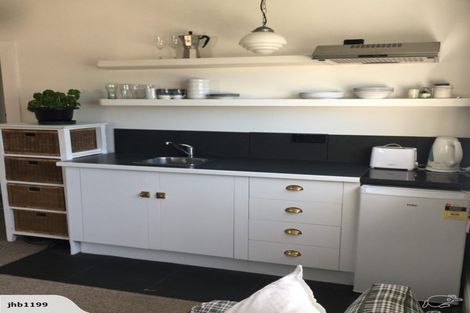 Photo of property in 81 Main Road, Redcliffs, Christchurch, 8081