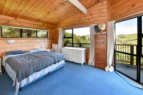 Photo of property in 165 Inland Road, Helensville, 0875