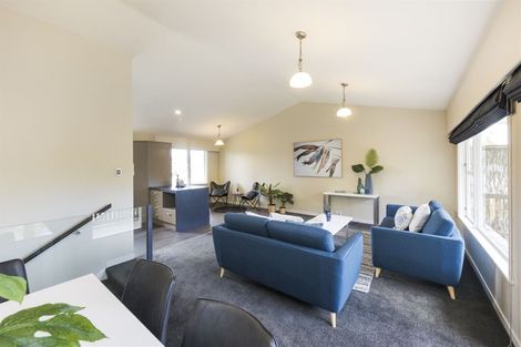 Photo of property in 4 Waicola Drive, Fitzherbert, Palmerston North, 4471