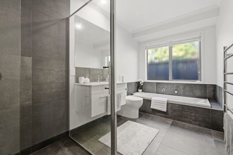 Photo of property in 5 Hayward Place, Ohauiti, Tauranga, 3112