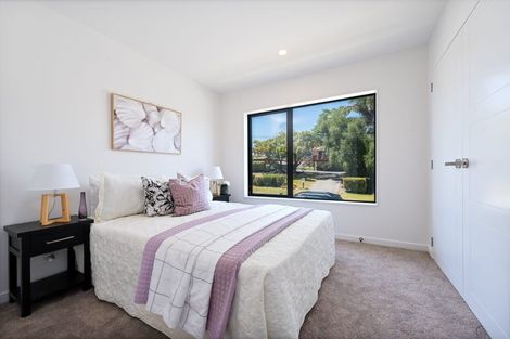 Photo of property in 21a Barron Drive, Green Bay, Auckland, 0604