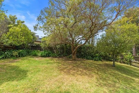 Photo of property in 4a Lavery Place, Sunnynook, Auckland, 0632