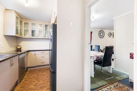 Photo of property in 4 Backhurst Grove, Massey, Auckland, 0614