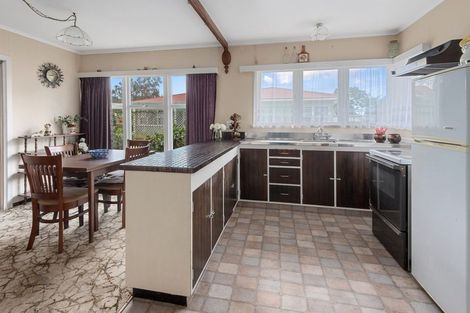 Photo of property in 1 Kowhai Park Road, Maunu, Whangarei, 0110