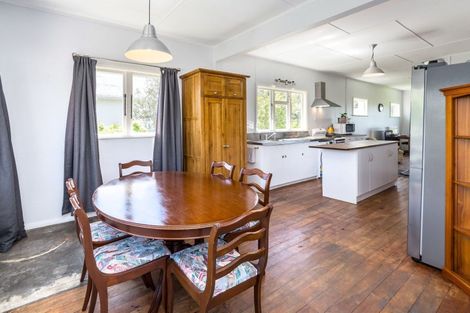 Photo of property in 6 South Featherston Road, South Featherston, Featherston, 5771