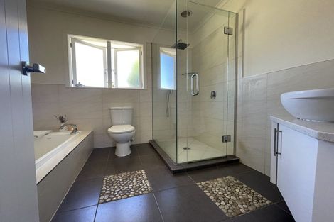 Photo of property in 2 Blenheim Street, Glenfield, Auckland, 0629