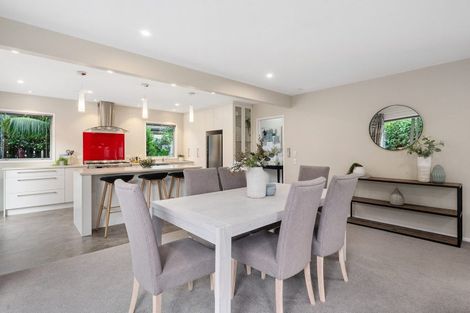 Photo of property in 25d Saltburn Road, Milford, Auckland, 0620