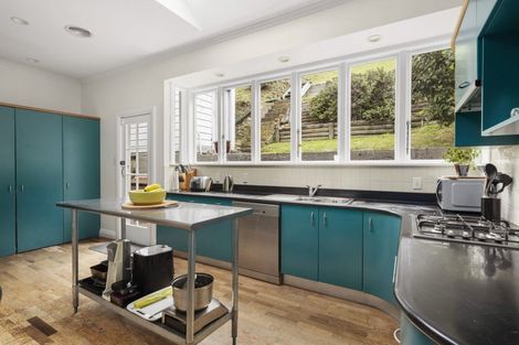 Photo of property in 72 Maida Vale Road, Roseneath, Wellington, 6011