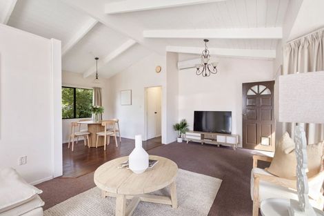 Photo of property in 38 Carlton Terrace, Westown, New Plymouth, 4310