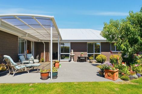 Photo of property in 23 Huntingdon Drive, Rangiora, 7400