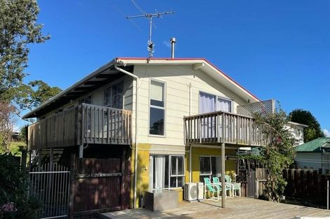 Photo of property in 13 Lismore Place, Papatoetoe, Auckland, 2025