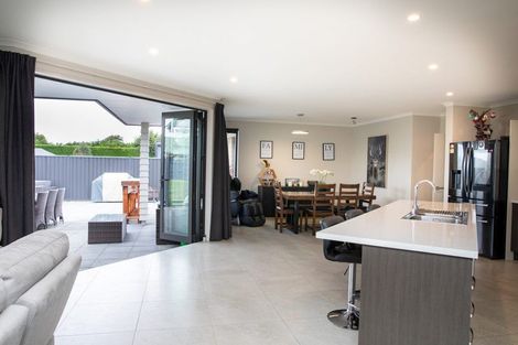 Photo of property in 12 Tui Place, Edendale, Wyndham, 9893