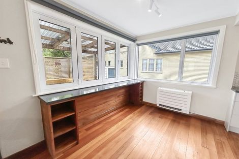 Photo of property in 9 Park Road, West End, Palmerston North, 4412