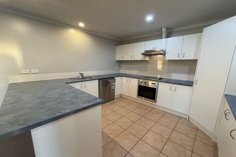 Photo of property in 9 Anrath Close, East Tamaki, Auckland, 2016