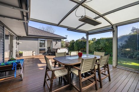 Photo of property in 320 Pages Road, Wainoni, Christchurch, 8061