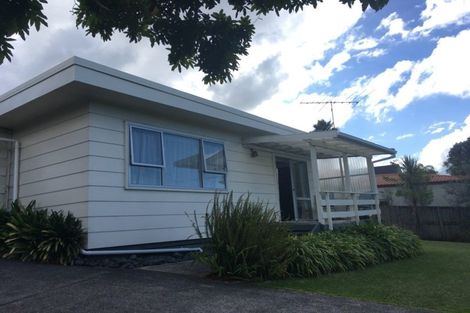 Photo of property in 49 Matipo Road, Mairangi Bay, Auckland, 0630
