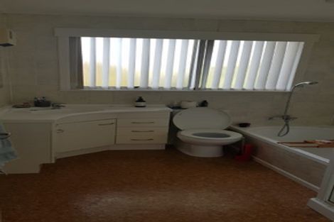 Photo of property in 27 Stillwater Crescent, Stillwater, Silverdale, 0993